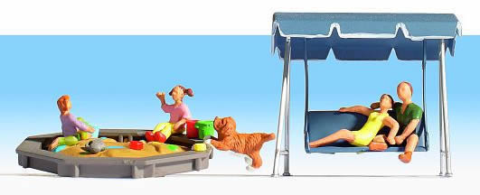Noch 36590 N Scale Parents & Children w/Sandbox & Swing (5)