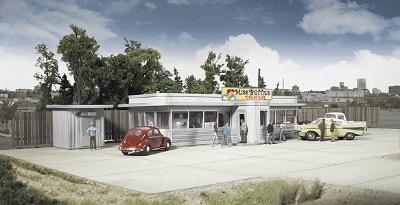 Walthers Cornerstone 2909 HO Scale Miss Bettie's Diner Kit
