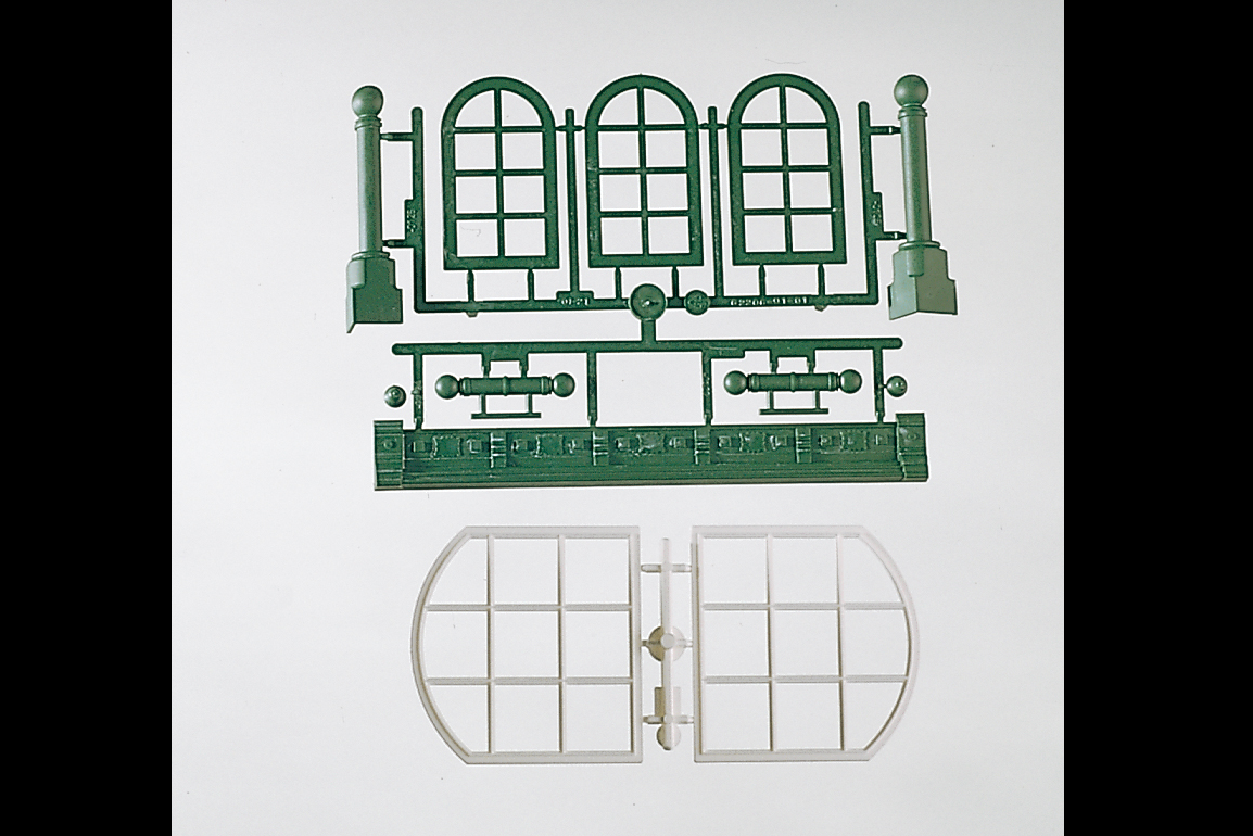 Piko 62807 G Scale Components: Arch-Top Windows