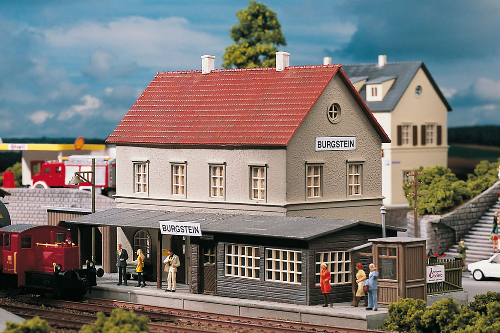 Piko 61820 HO Scale Burgstein Station Building Kit