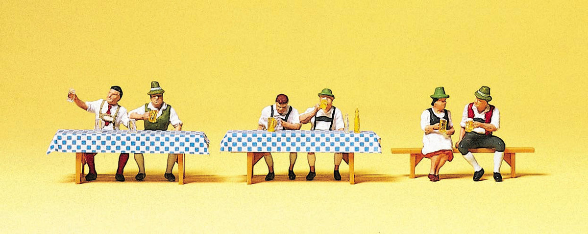 Preiser 10447 HO Scale Oktoberfest Goers Seated Set 1 pkg(6)