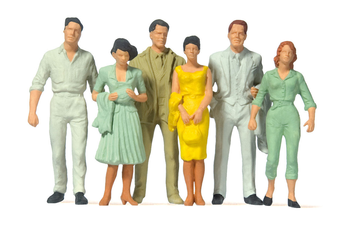 Preiser 63203 1:32 Scale Passers-By Set #2 Figure Set