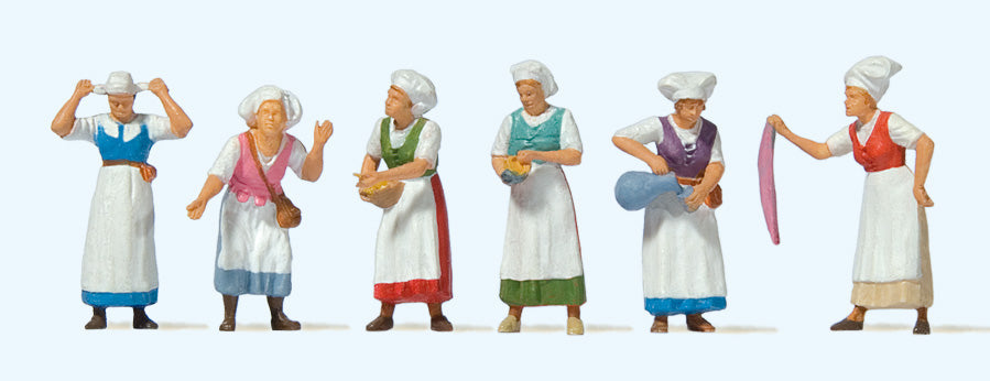 Preiser 24760 HO Scale Medieval Festival Women Figure Set