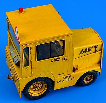 Aerobonus 320050 1/32 GC340-4 A9 Cab-LPG DLA United Tractor (D)