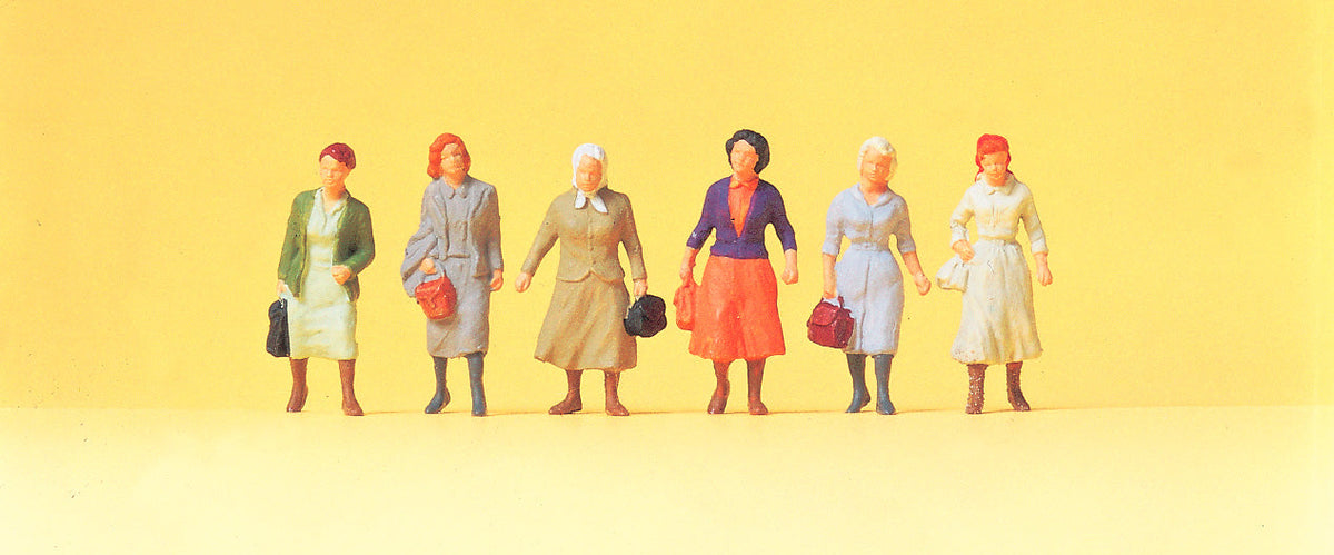 Preiser 14085 HO Scale Female Commuters to the Railway (6)