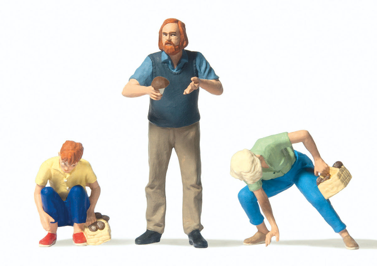 Preiser 44941 G Scale Mushroom Pickers 3-Figure Set