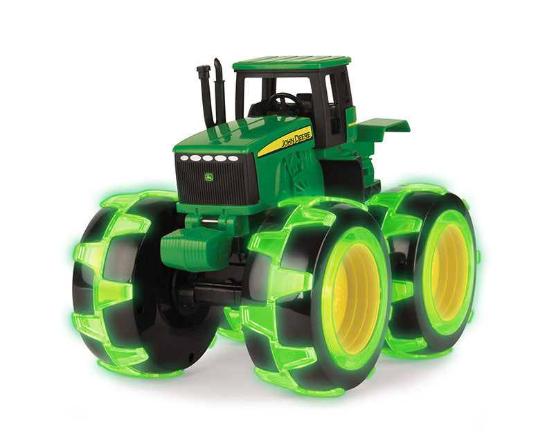 Ertl 46434 Scale John Deere Monster Treads Lightning Wheels Tractor