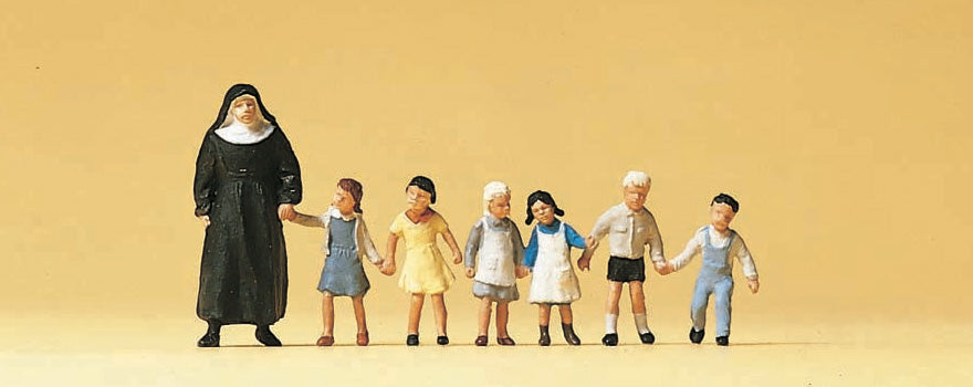 Preiser 10401 HO Scale Nun with Small Children Figures