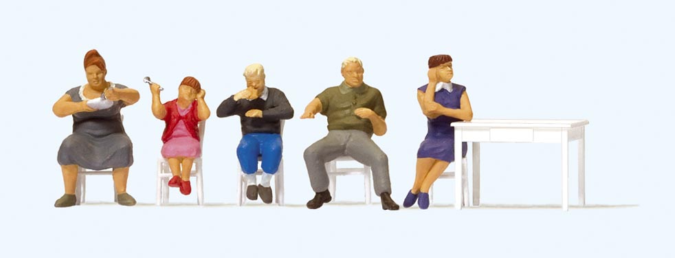 Preiser 10577 HO Scale At the Table Figures w/Table & Chairs