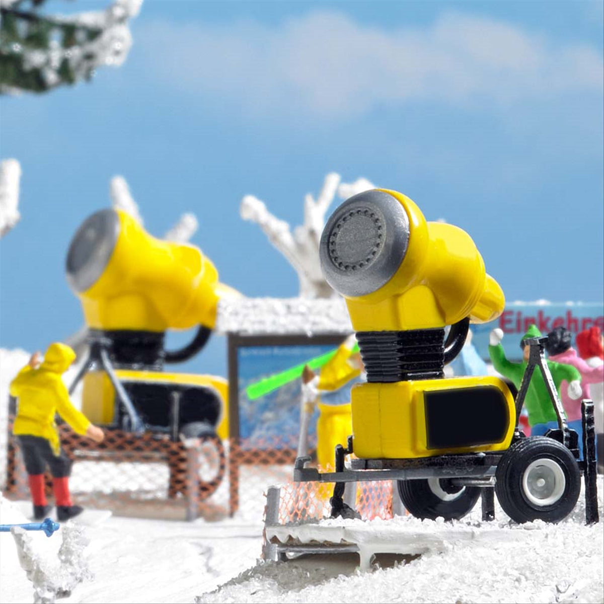 Busch 1169 HO Scale Snow Cannons Kit, pkg(2)