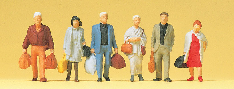 Preiser 14070 HO Scale Walking Railway Travellers (6)