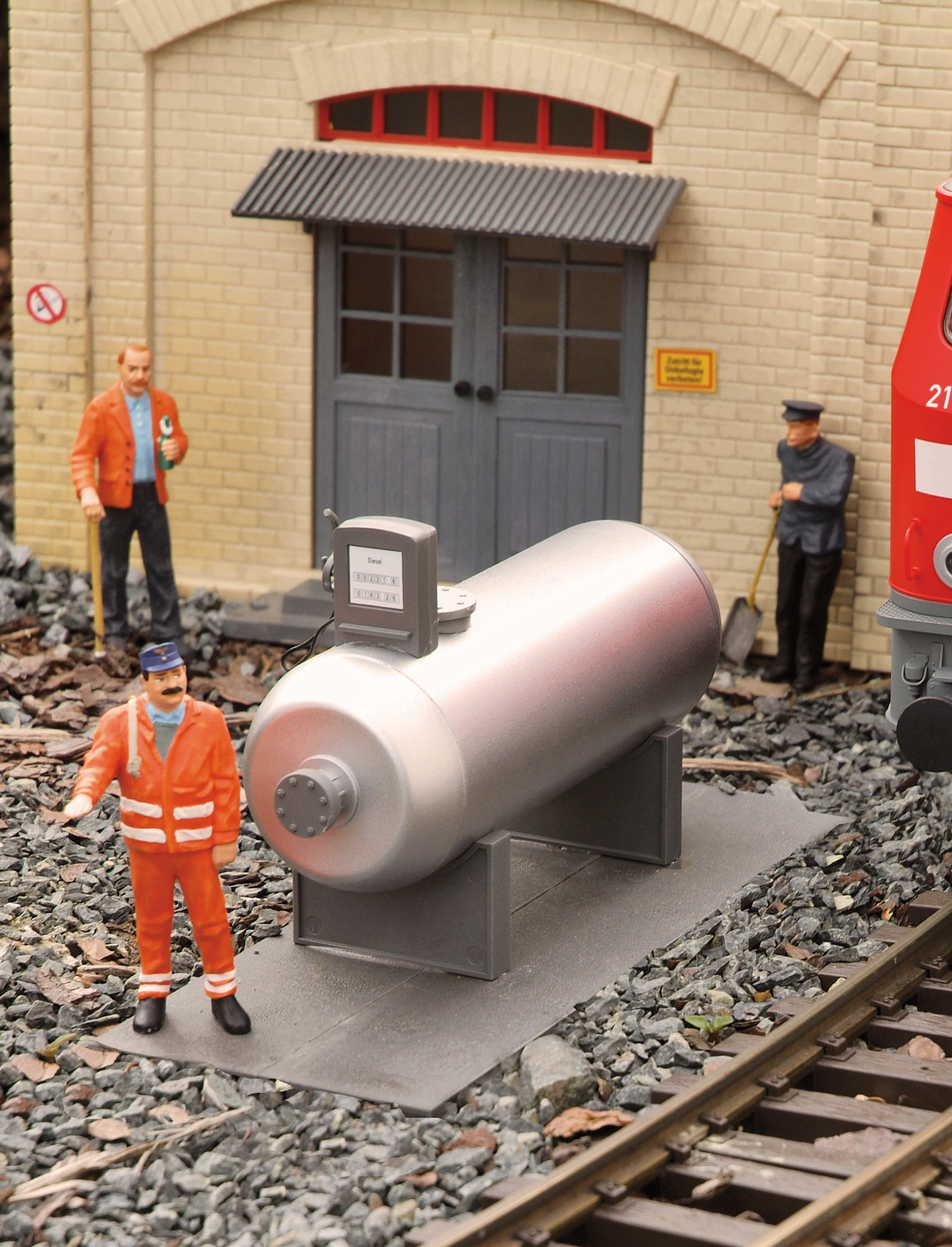 Piko 62075 G Scale Diesel Loco Fuel Station Building Kit