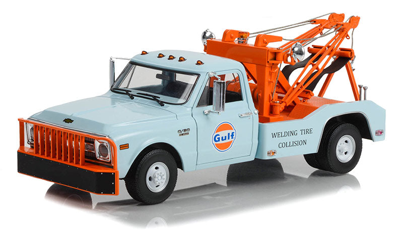 Greenlight 13624 1/18 1969 Chevrolet C-30 Dually Wrecker, Gulf