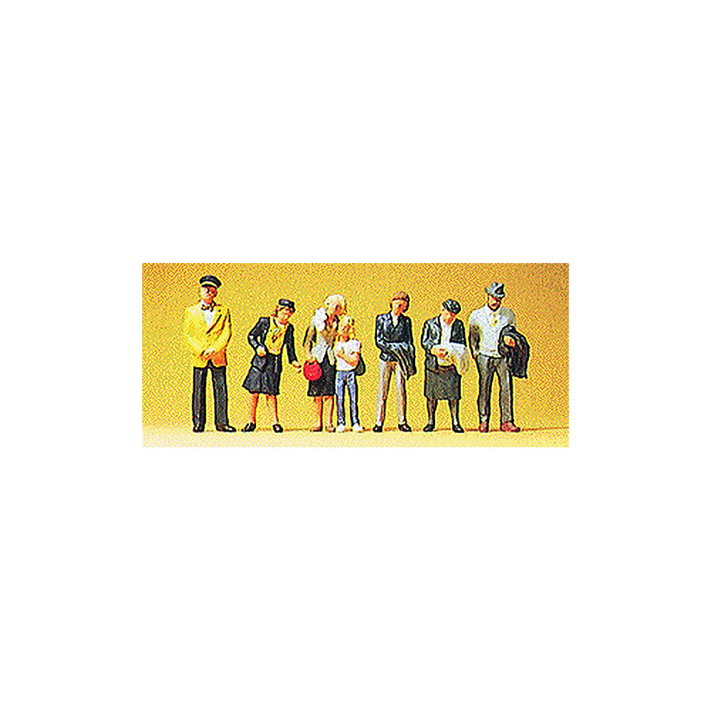 Preiser 10382 HO Scale Passengers With Steward