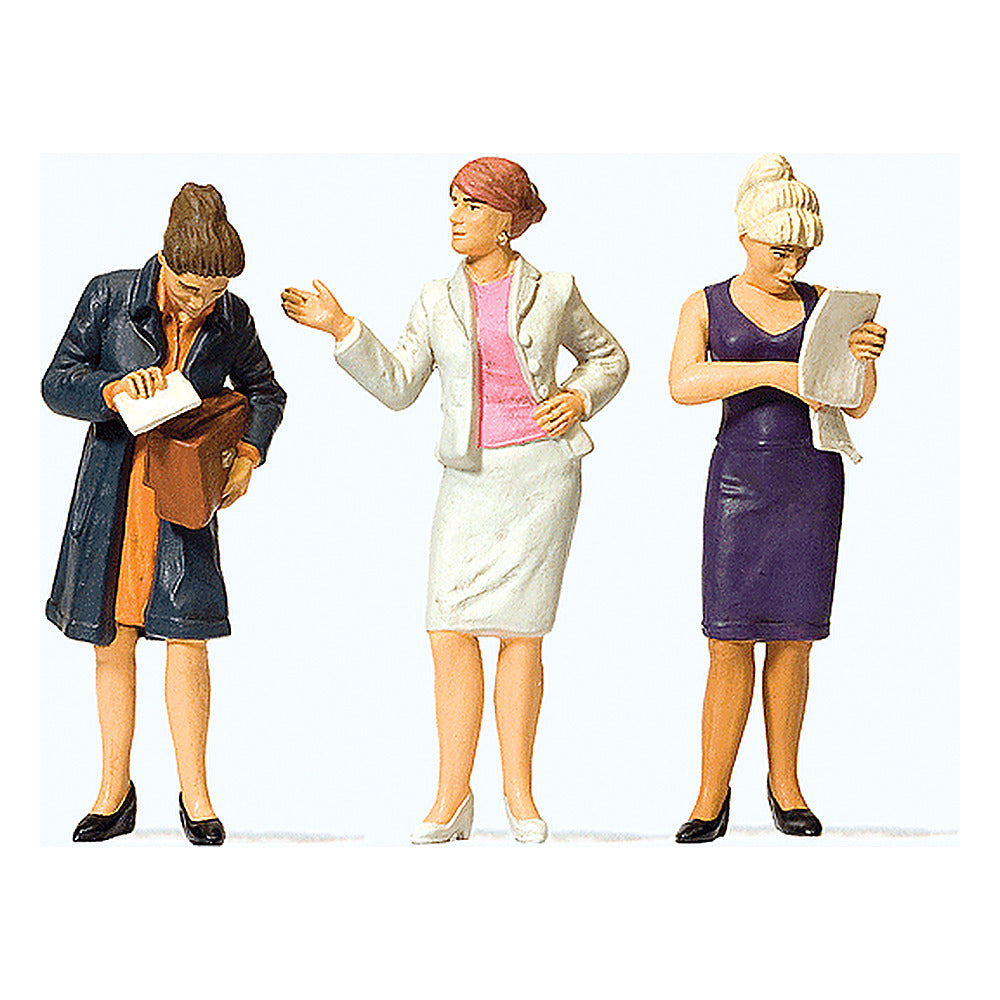 Preiser 44907 G Scale Pedestrians 1:22.5 Scale Standing Women pkg(3)