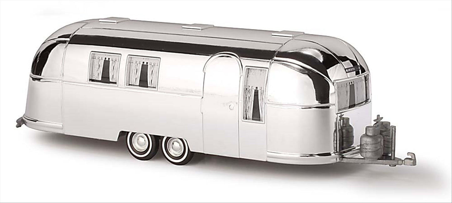 Busch 44982 HO Scale 1958 Airstream Camping Trailer Model