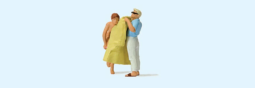 Preiser 28162 HO Scale Changing Clothes on the Beach Figure