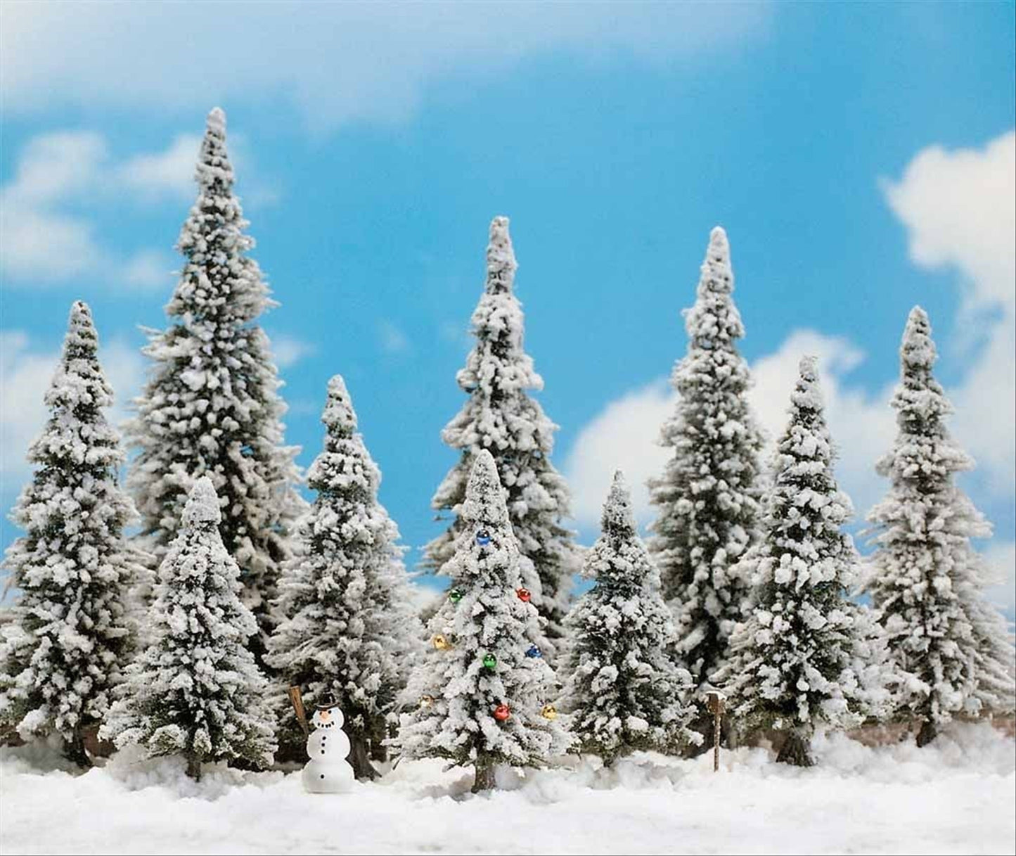 Busch 6465 All Scale Winter Set, 10 Trees, Snowman & Snow