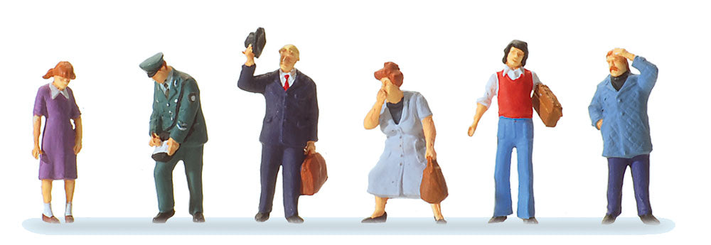 Preiser 10603 HO Scale Street Scenes GDR Pedestrian Figures