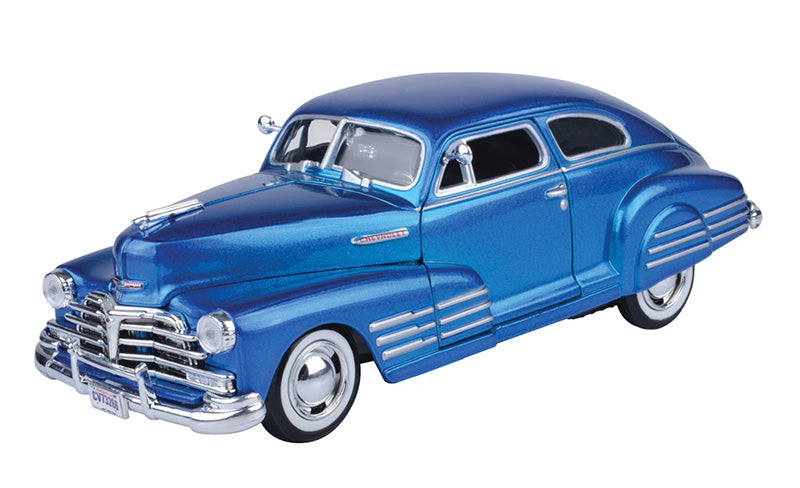 Motormax 73266AC-MBL 1/24 1948 Chevrolet Aerosedan Fleetline