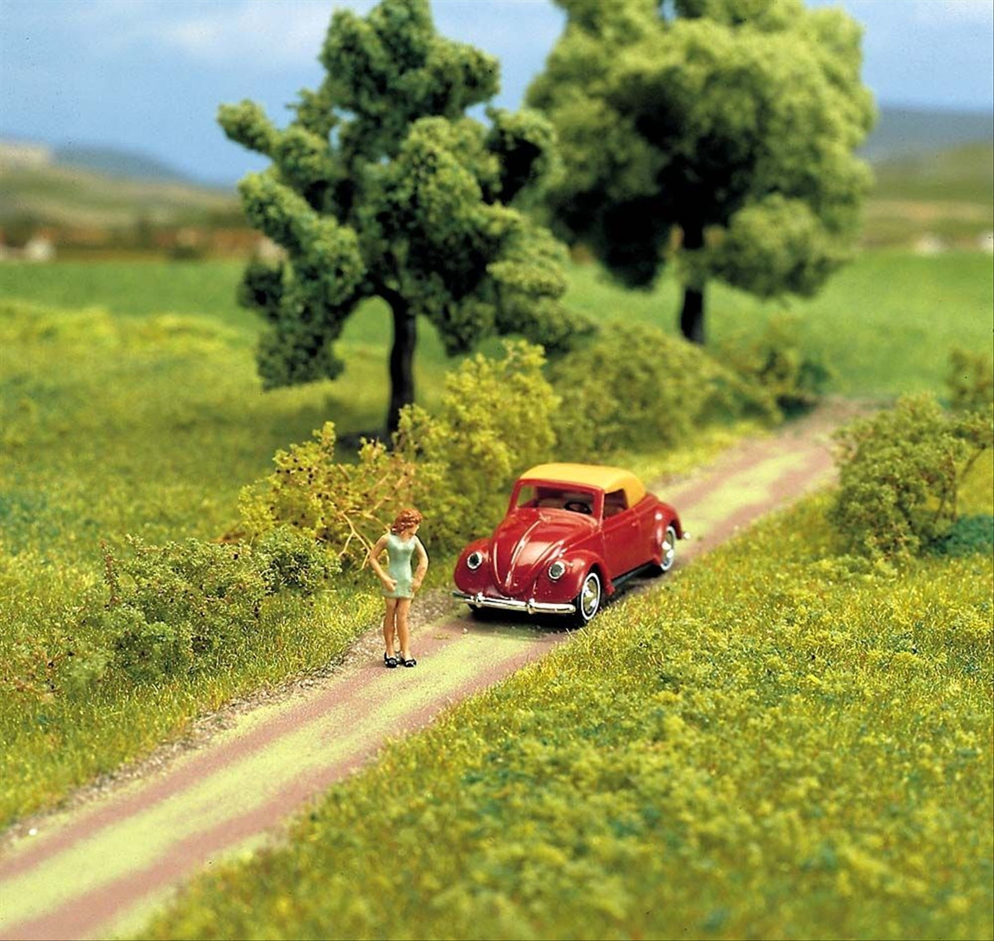Busch 7084 HO Scale Self-Adhesive Field Path, 1 m