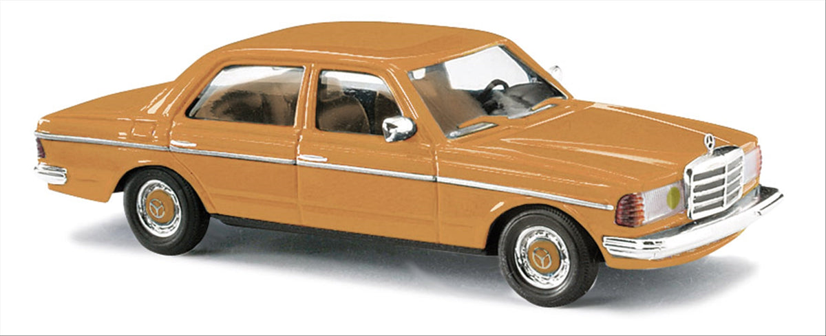 Busch 46871 HO Scale 1977 Mercedes-Benz W123 Sedan
