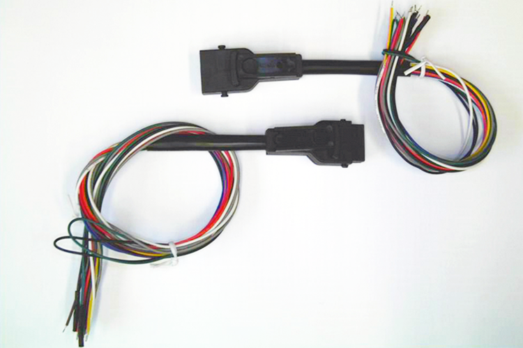 Piko 36033 G Scale Plug Coupler, Non-Electrical, 1 Pair