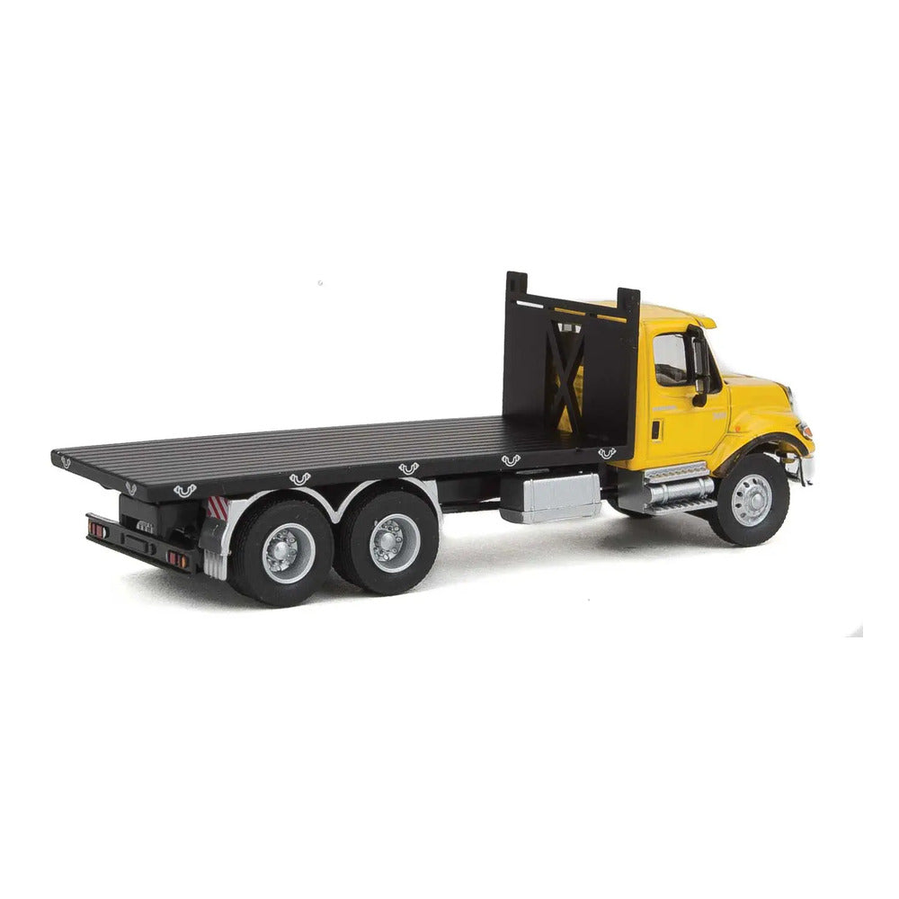 Walthers SceneMaster 949-11653 HO Intl 7600 Flatbed Truck - Yellow