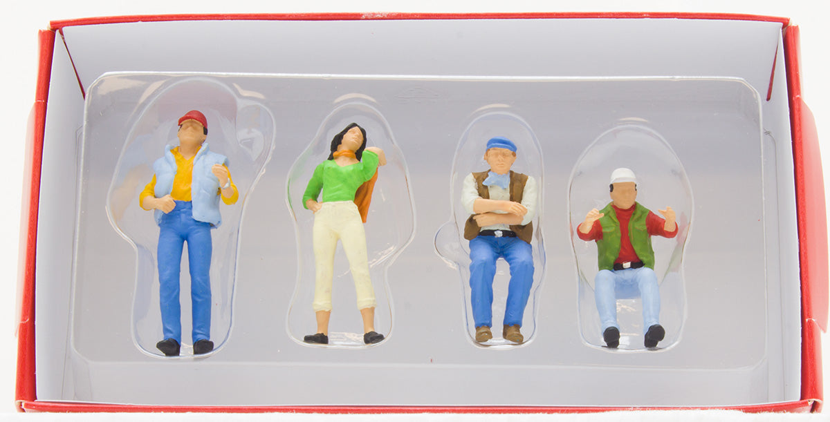 Preiser 65313 O Scale Truckers w/Hitch Hiker Figure Set (4)