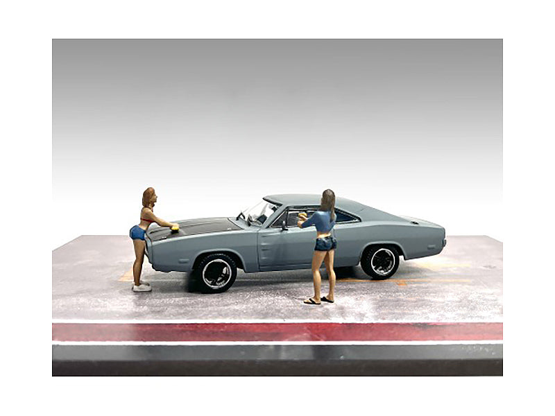 "Car Wash Girls" Set 2 Jessica and Jennifer 2 Piece Figure Set for 1/43 Scale Models by American Diorama free shipping USA