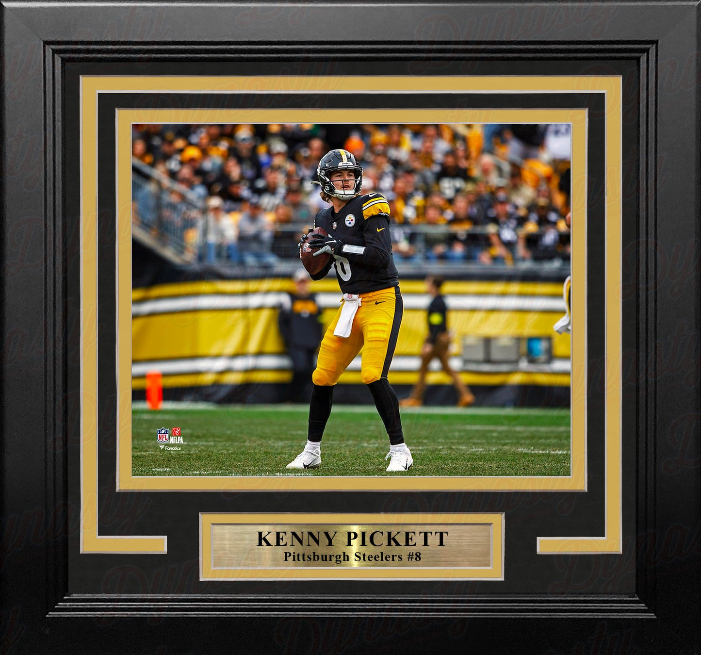 Kenny Pickett in Action Pittsburgh Steelers 8" x 10" Framed Football Photo
