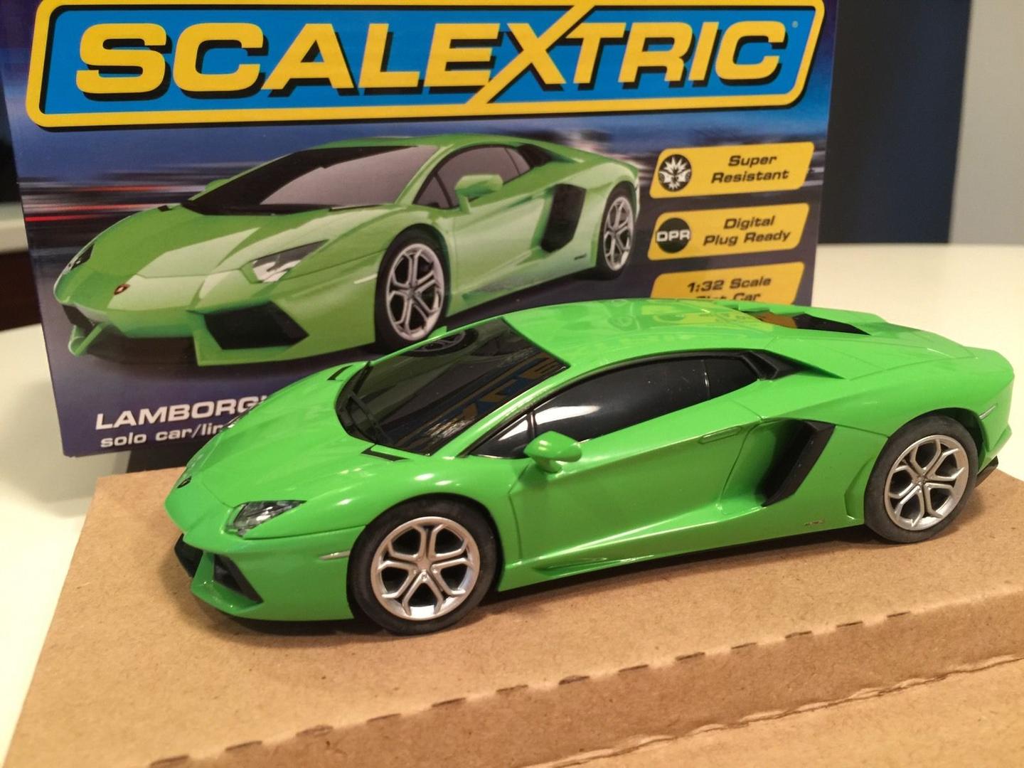Scalextric C3660 Lamborghini Aventador Lime Green 1/32 Slot Car DPR