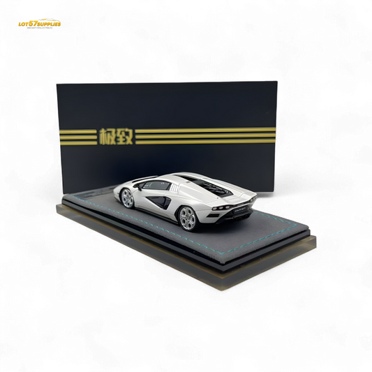 Extreme Club Lamborghini Countach LPI800-4 White 1:64