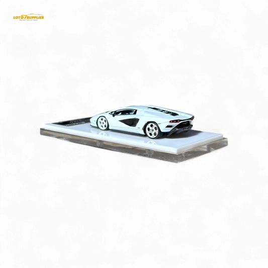 FuelMe Model Lamborghini Countach LPI 800-4 Bianco Siderale 1:64