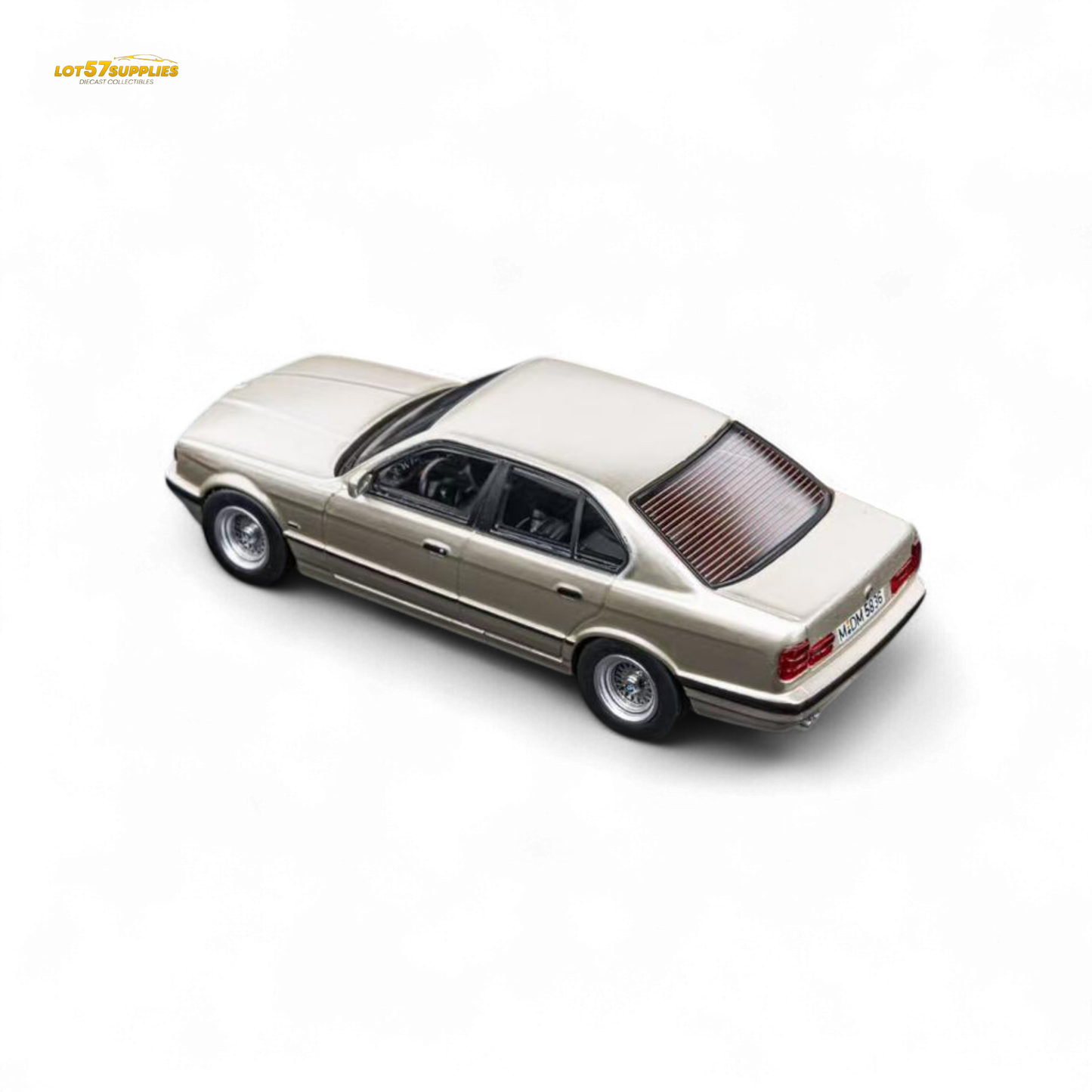 DCM BMW E34 5-Series Sedan Cashmere Beagle Gold 1:64