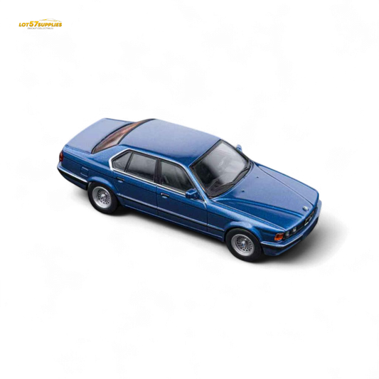DCM BMW E32 7-Series Sedan Alpina Blue 1:64
