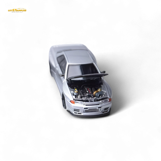 Focal Horizon Skyline GT-R R32 Silver Garage Active 1:64