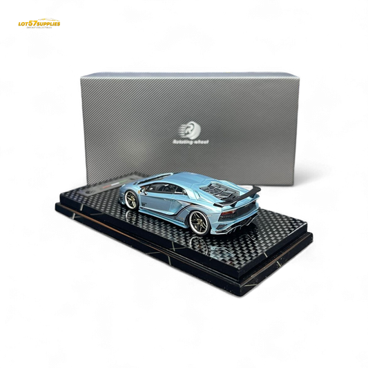Rotating Wheel Lamborghini Aventador S - Ice Blue 1:64