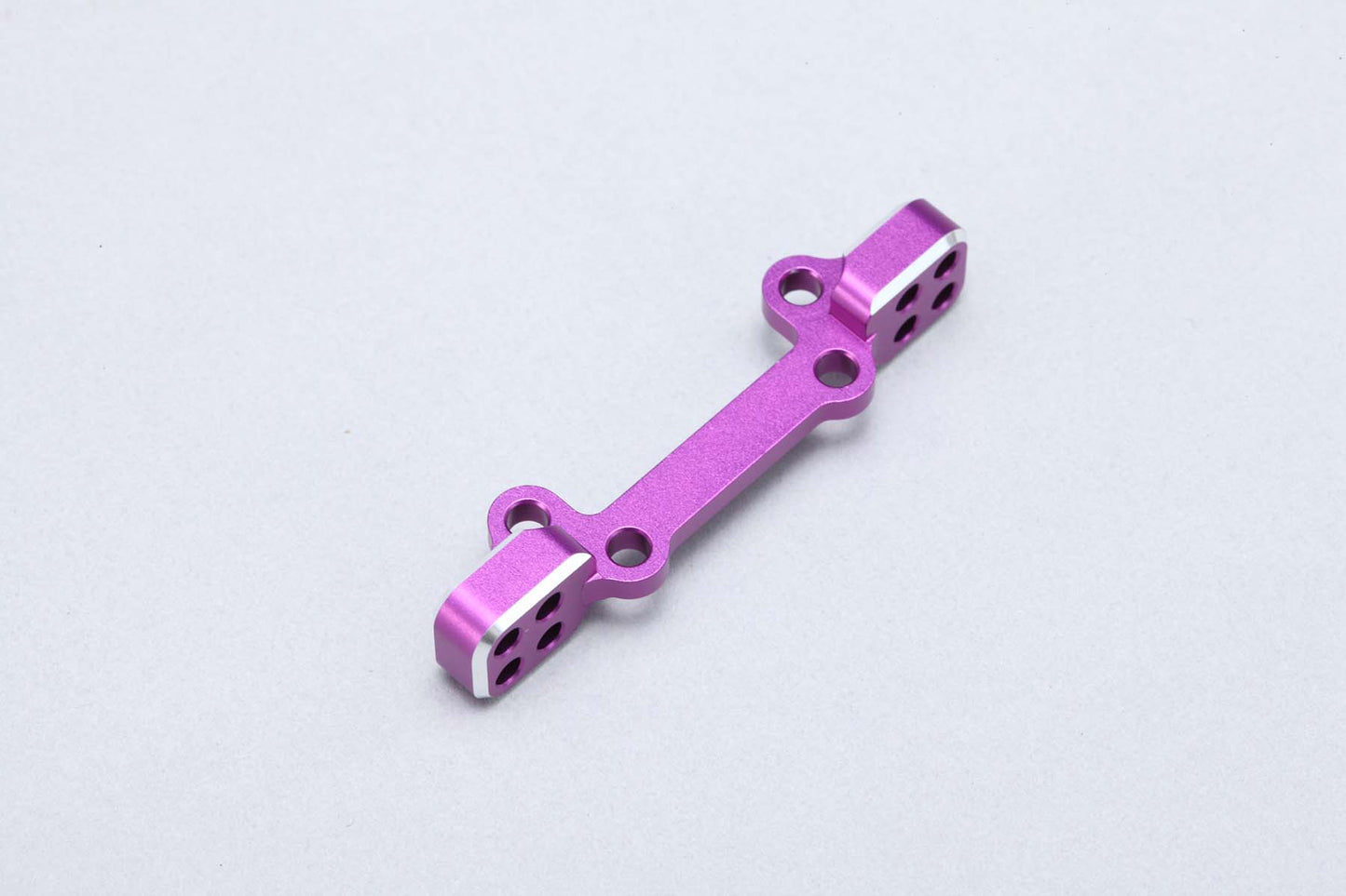 Y2-202UMPA Yokomo Aluminum Upper Arm Mount (Purple)