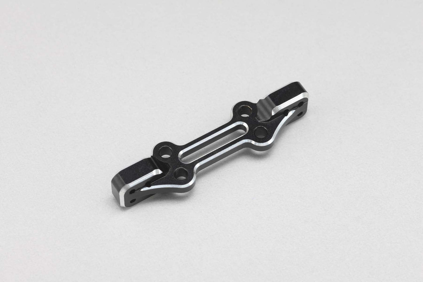Y2-302AMA Yokomo Aluminum Upper Arm Mount (Black)