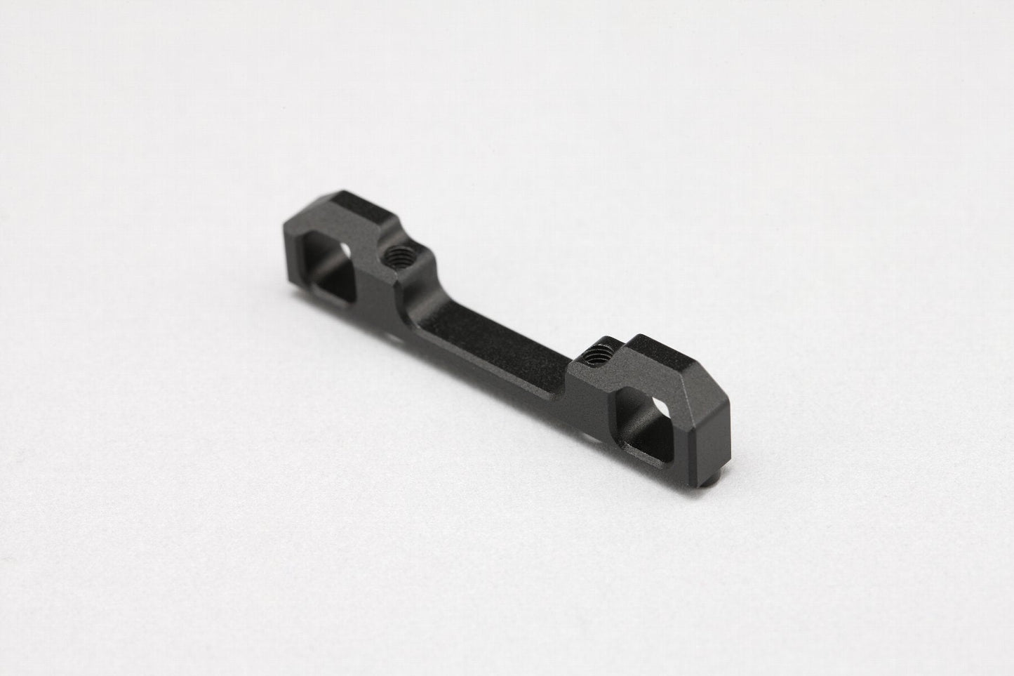 Z2-300RFTA Yokomo Aluminum Rear Suspension Mount (FR)