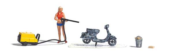 Busch 7833 HO Scale Miniature Scene Scooter Wash with Washer, Bucket and Figure