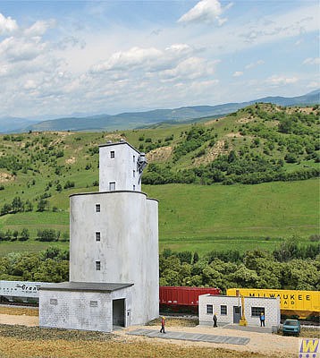 Walthers Cornerstone 3860 N Prairie Co-Op Elevator Kit