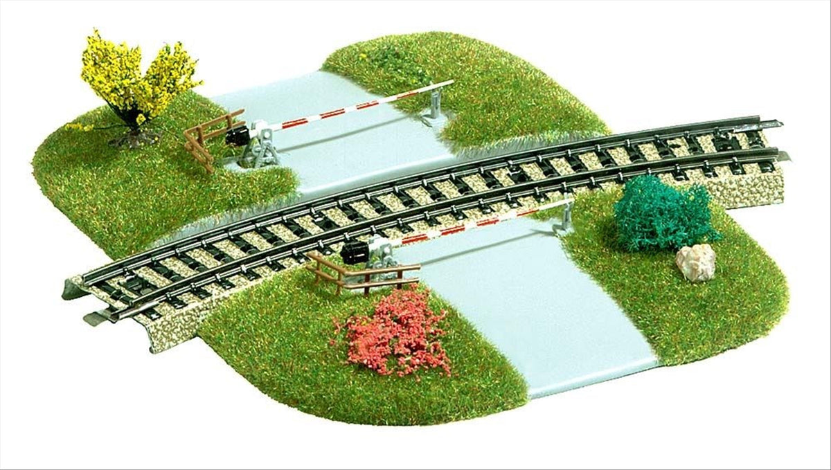 Busch 3209 HO Scale Curved Railway Level Crossing