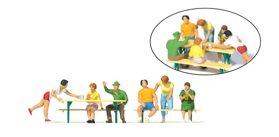 Preiser 10702 HO Scale In the Beer Garden Set 2 Figure Set pkg(6)