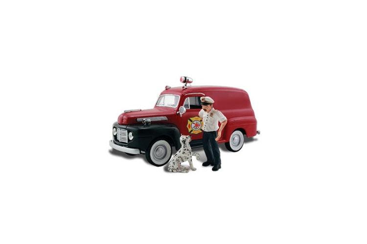 Woodland Scenics AS5559 HO Scale Sparky & The Chief