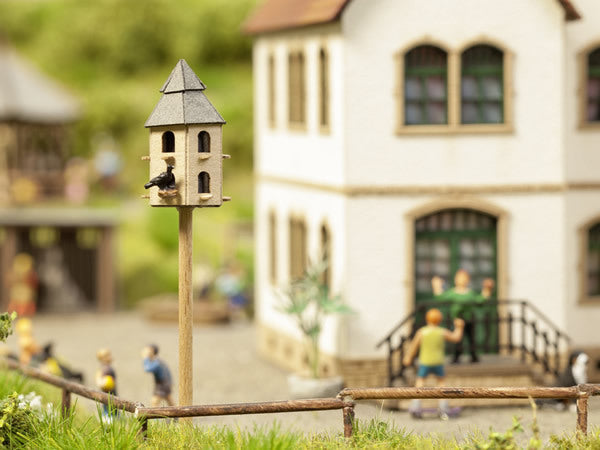 Noch 14345 HO Scale Birdhouse/Dove House - Laser-Cut Kit