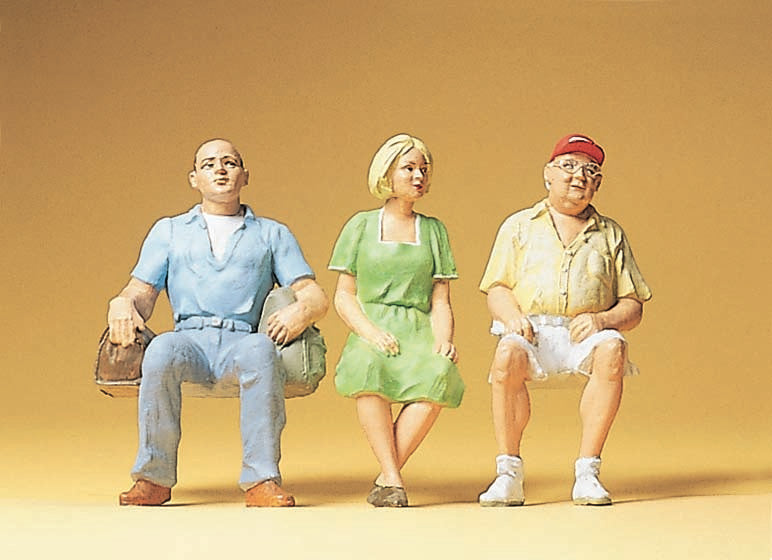 Preiser 45080 G Scale Seated People, Summer Clothes Set