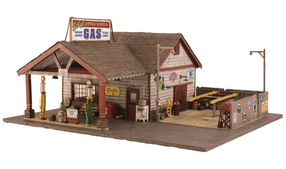 Woodland Scenics BR4935 N Ethyl's Gas & Service Structure