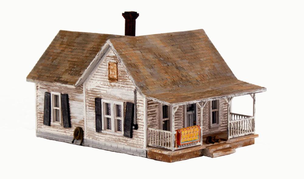 Woodland Scenics BR4933 N Old Homestead Structure Built-&-Ready